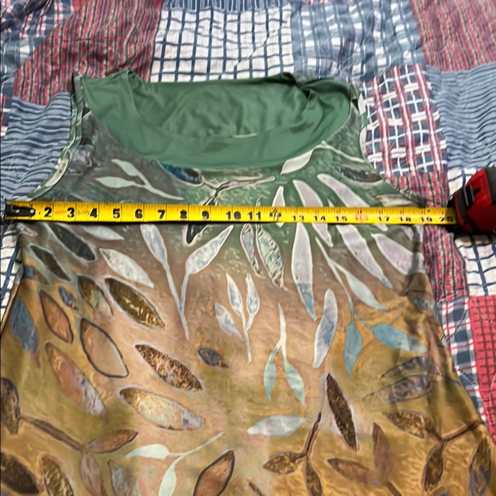 🎉SALE🎉$15 or 3 for $30🎉
Lily Leaf Pattern Sleeveless Dress - Picture 4 of 8